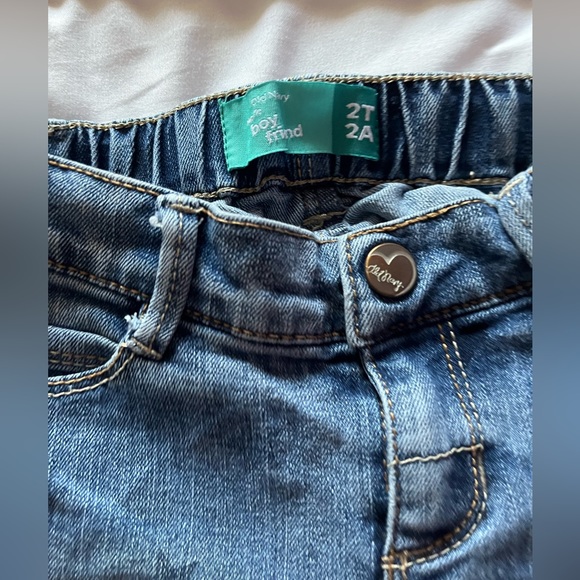 Old Navy Boyfriend Toddler Jeans- 2T - Picture 2 of 4